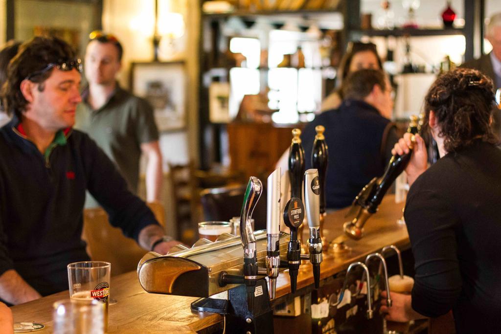 The Holford Arms Bed & Breakfast Tetbury Eksteriør bilde