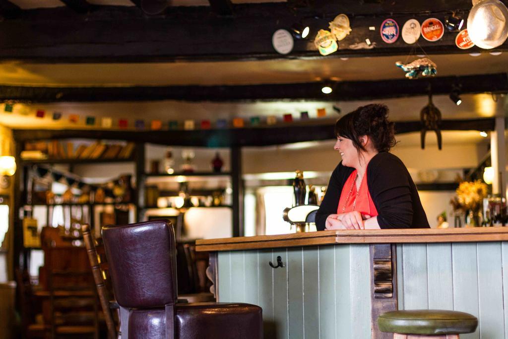 The Holford Arms Bed & Breakfast Tetbury Eksteriør bilde