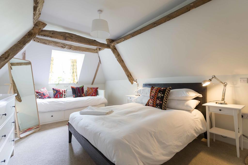 The Holford Arms Bed & Breakfast Tetbury Eksteriør bilde