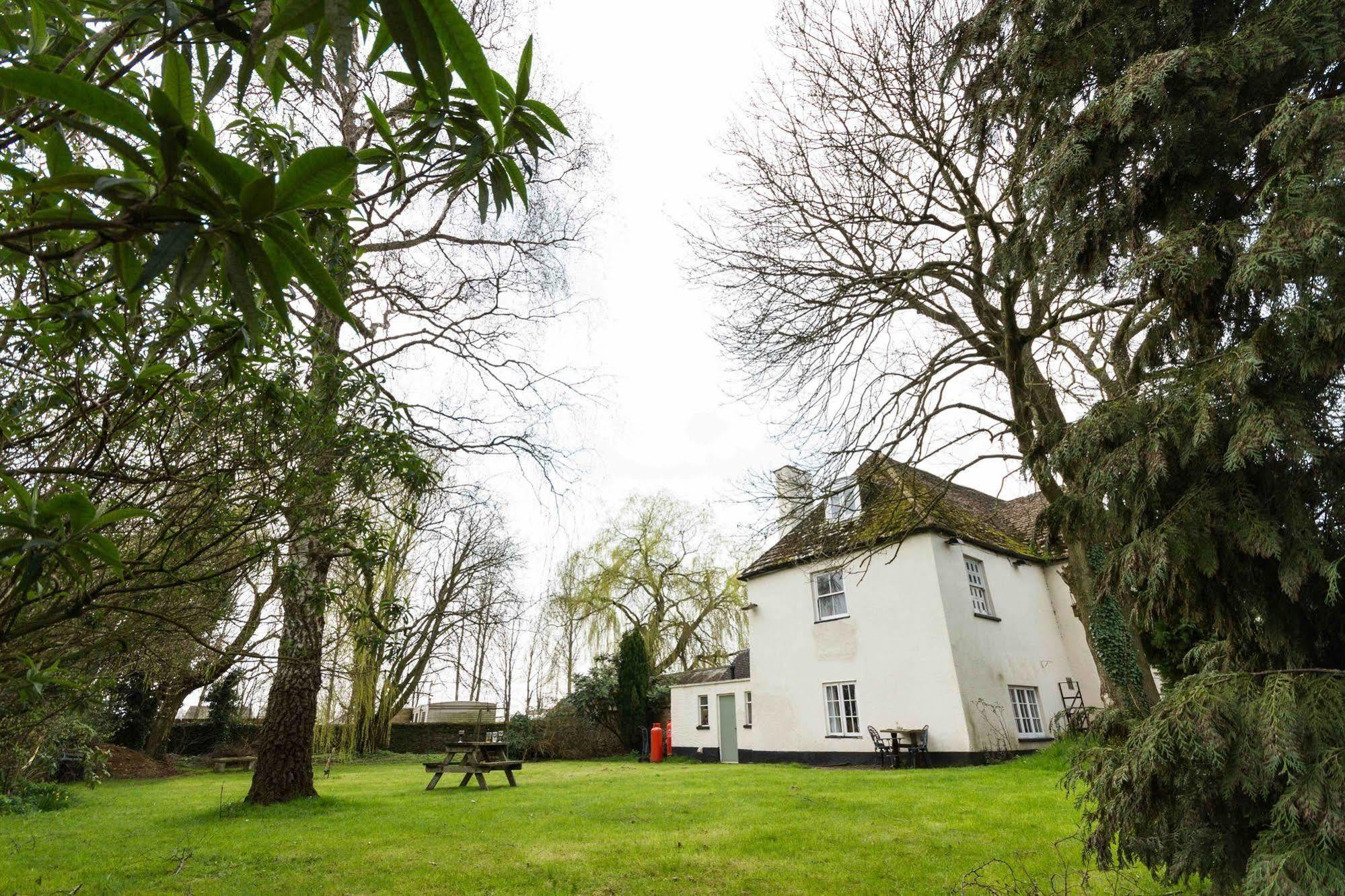 The Holford Arms Bed & Breakfast Tetbury Eksteriør bilde